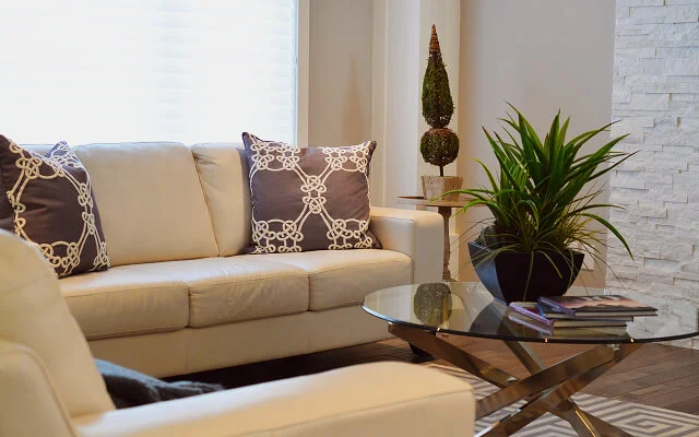 unique flower vase with square shape for decoration